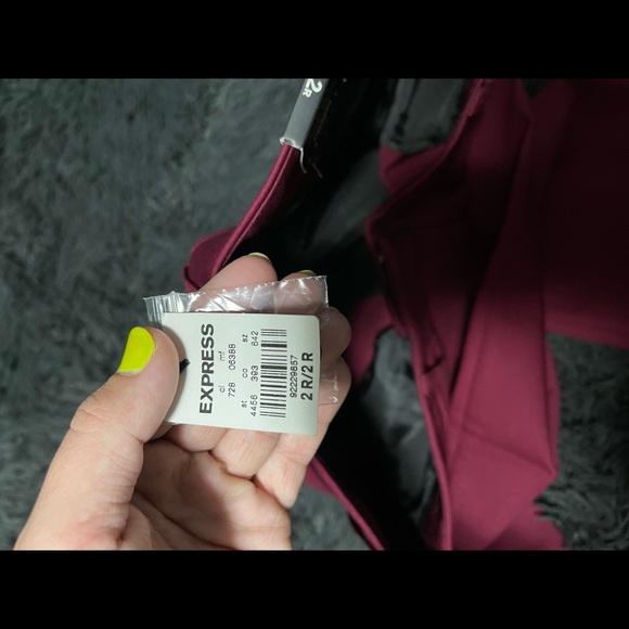 Gorgeous maroon express editor slacks. Size 2 - Picture 5 of 6